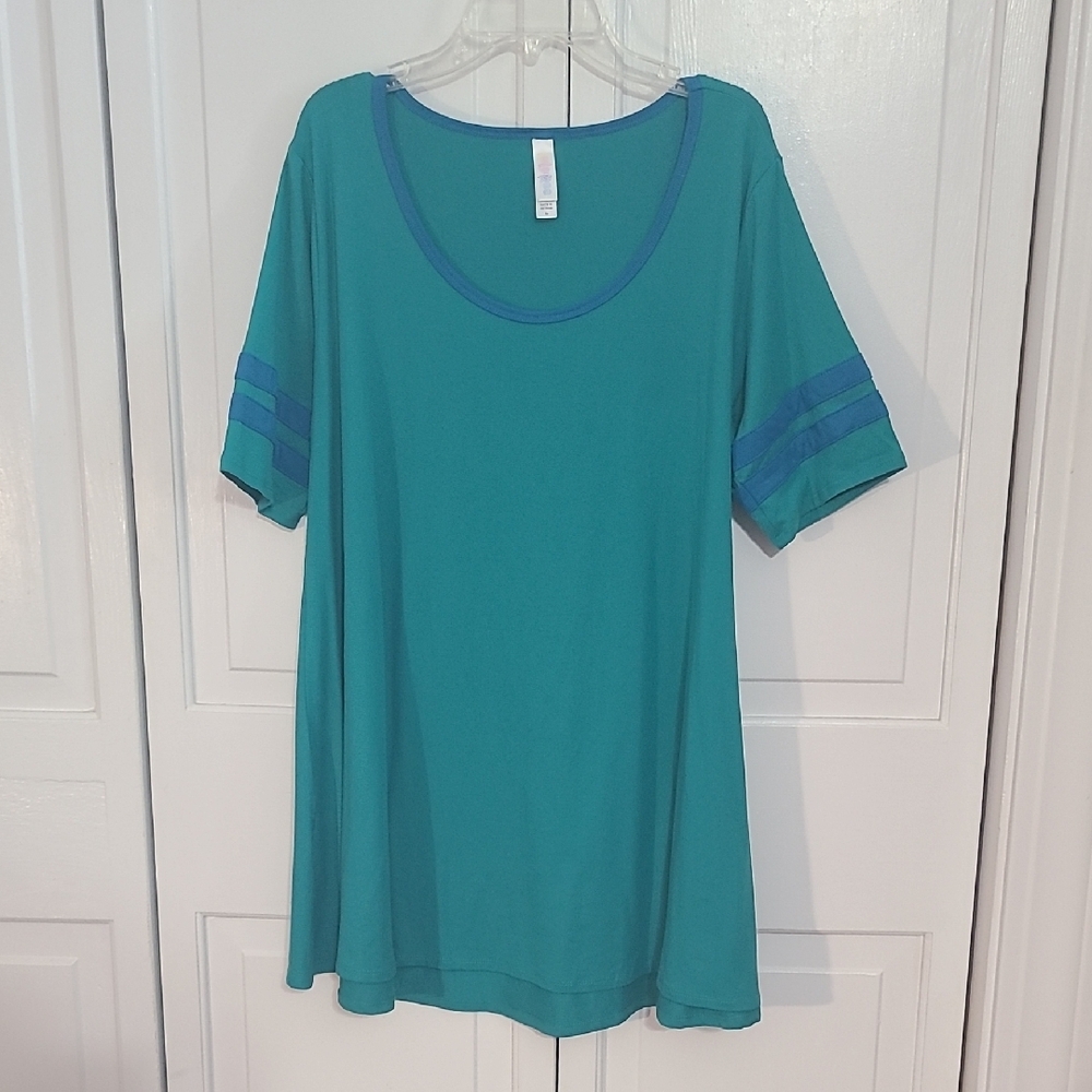 LuLaRoe Teal and Blue Short Sleeve Top